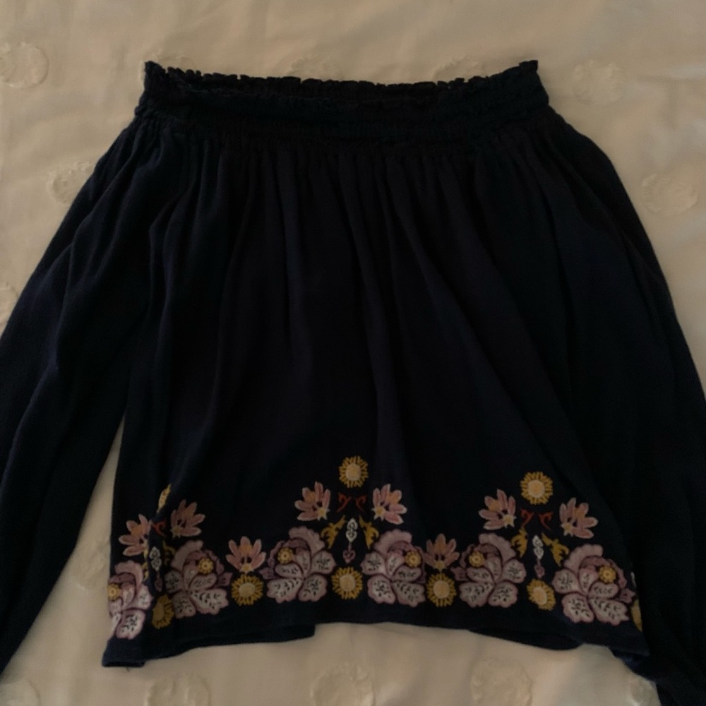 Hollister off the shoulder long sleeve top